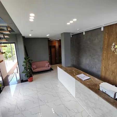 Bujtina Oxhaku Κάμπινγκ